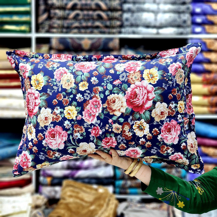 روبالشتی نخی لبه دوزی