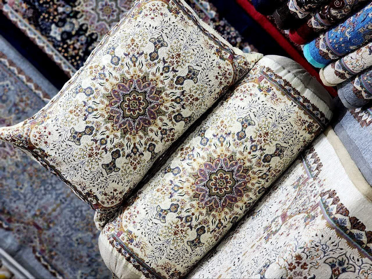 روبالشتی شانل چهارگوش کرم خورشیدی