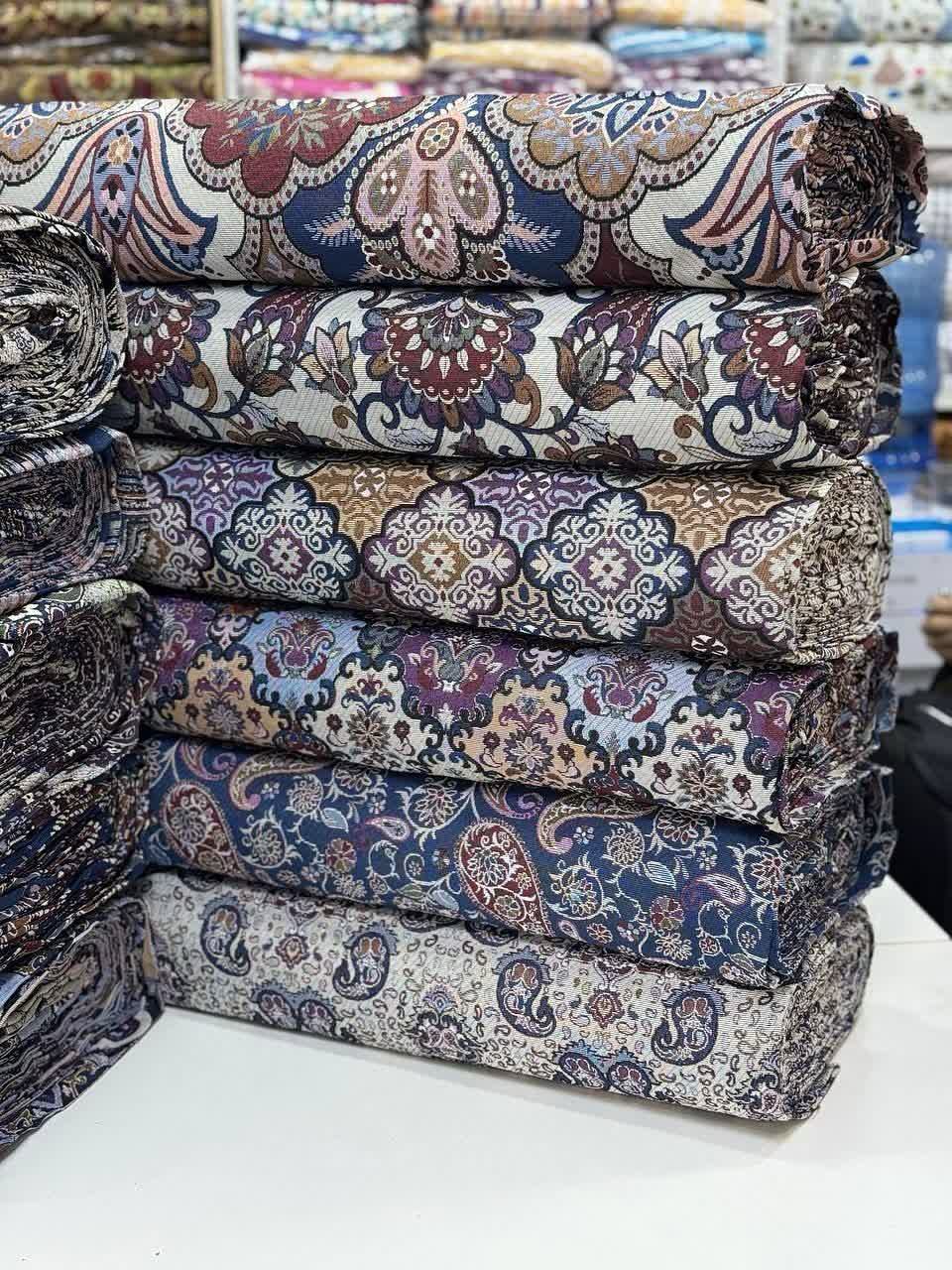 زیر سفره جاجیم یزدی عرض دو متر